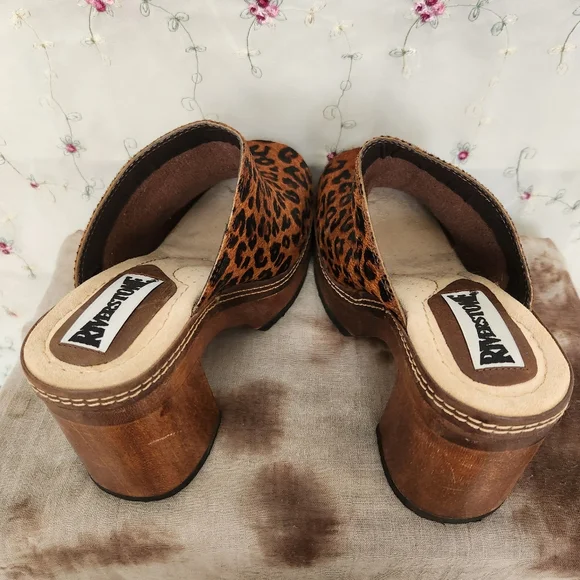 Vintage Riverstone Cheetah Platform Mules - Picture 10 of 13
